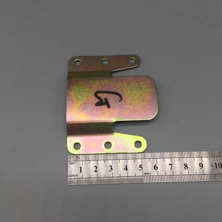 连接片16